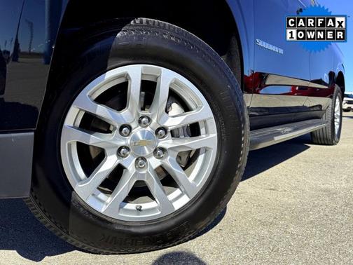 2024 Chevrolet Suburban LT