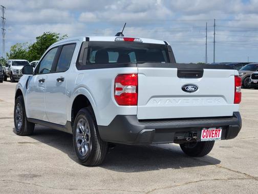 Space White Metallic 2026 Ford Maverick XLT