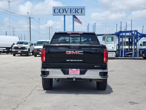 Onyx Black 2021 GMC Sierra 1500 SLT