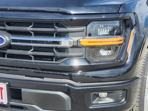 Agate Black Metallic 2026 Ford F-150 XLT