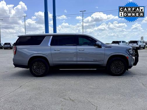 2021 Chevrolet Suburban High Country