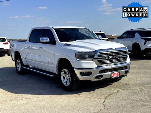 Bright White Clearcoat 2022 RAM 1500 Laramie