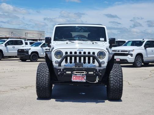 Bright White Clearcoat 2014 Jeep Wrangler Unlimited Rubicon