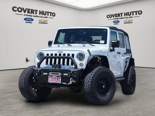 Bright White Clearcoat 2014 Jeep Wrangler Unlimited Rubicon