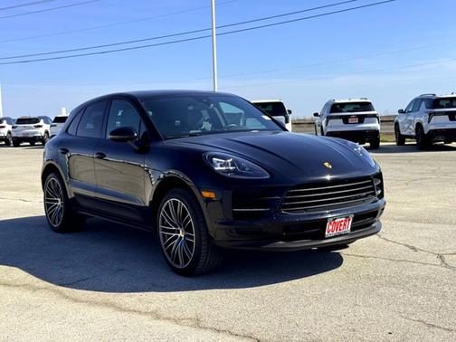 2020 Porsche Macan Base PREMIUM PACKAGE PLUS