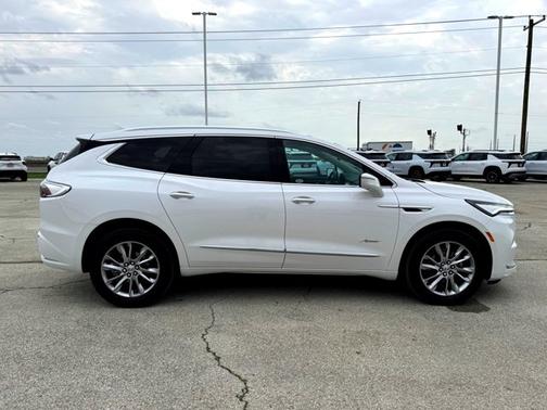 White Frost Tricoat 2024 Buick Enclave Avenir