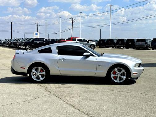 2011 Ford Mustang GT Premium