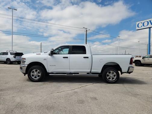 Bright White Clearcoat 2025 RAM 2500 Big Horn