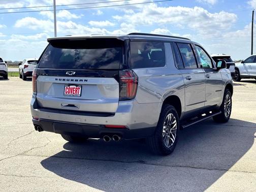 Sterling Gray Metallic 2025 Chevrolet Suburban Z71