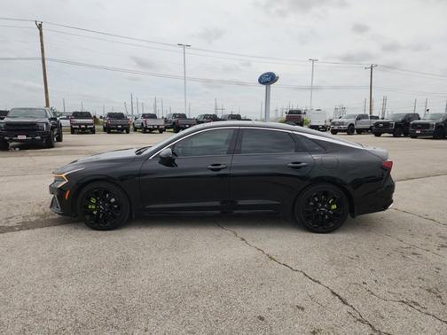 Aurora Black Pearl 2025 Kia K5 GT