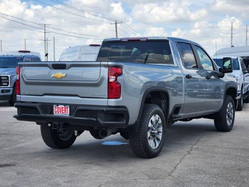 Sterling Gray Metallic 2026 Chevrolet Silverado 2500 Custom