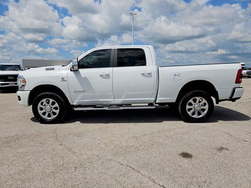 Bright White Clearcoat 2023 RAM 2500 Laramie