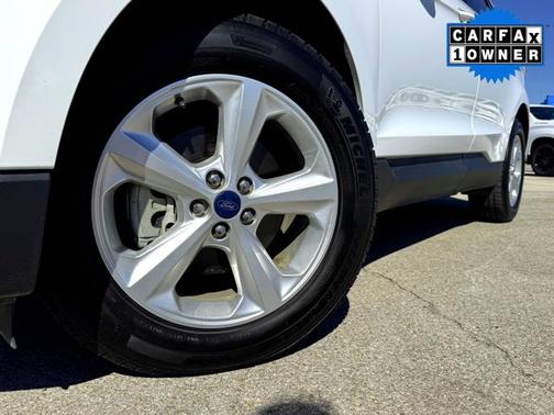 2020 Ford Edge SE