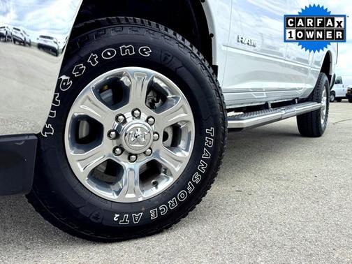 Bright White Clearcoat 2025 RAM 2500 Big Horn