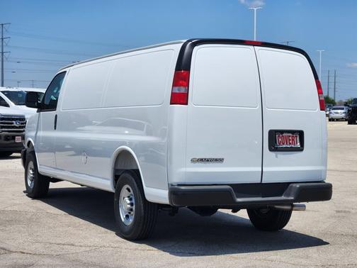 Summit White 2026 Chevrolet Express 2500 1WT