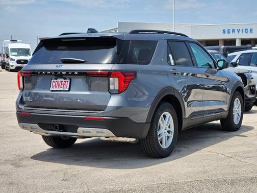 Carbonized Gray Metallic 2026 Ford Explorer Active