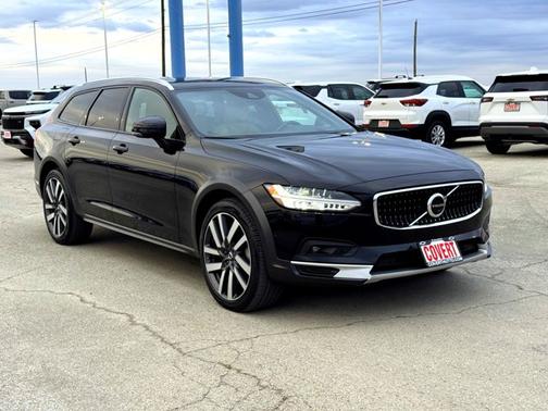 2021 Volvo V90 Cross Country T6 AWD