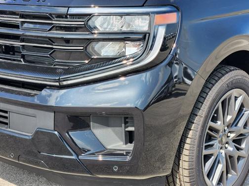 Agate Black Metallic 2026 Ford Expedition Max Platinum