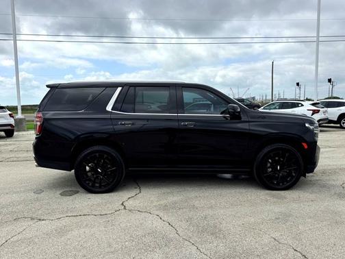 Black 2022 Chevrolet Tahoe High Country