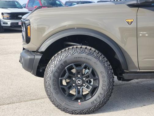Marsh Gray 2026 Ford Bronco Badlands