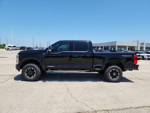 Agate Black Metallic 2026 Ford F-250 Platinum