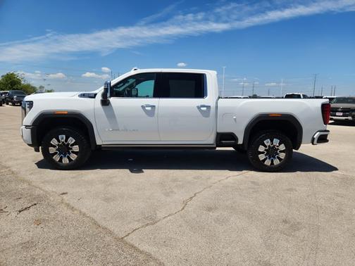 Summit White 2026 GMC Sierra 2500 Denali