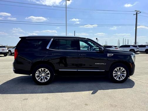 Onyx Black 2025 GMC Yukon Denali