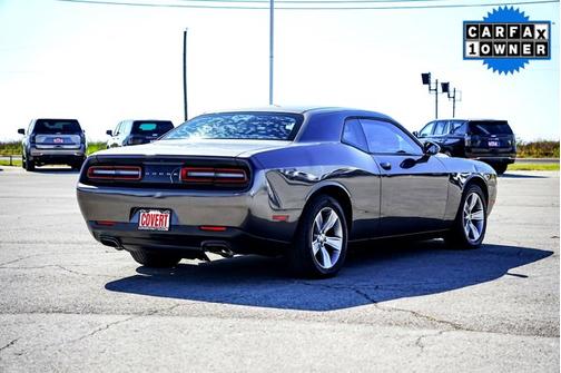 2016 Dodge Challenger SXT