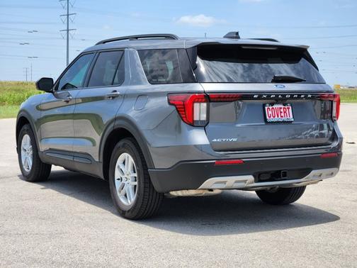 Carbonized Gray Metallic 2026 Ford Explorer Active