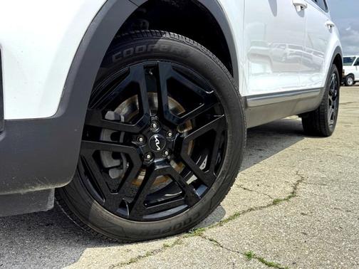 Glacial White Pearl 2023 Kia Telluride EX X-Line