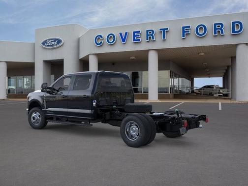 Agate Black Metallic 2026 Ford F-350 LARIAT