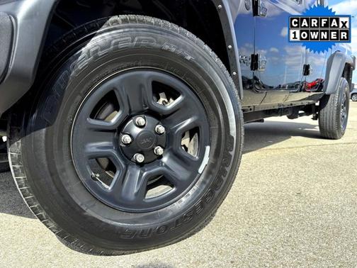 2022 Jeep Gladiator Sport