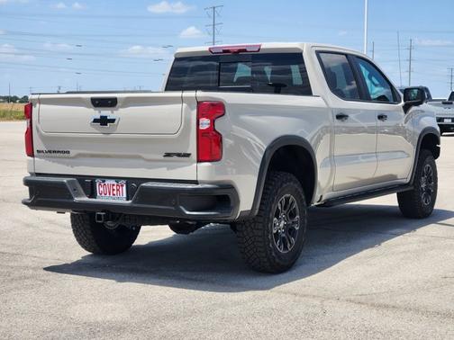 White Sands 2026 Chevrolet Silverado 1500 ZR2