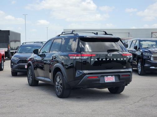 Super Black 2022 Nissan Pathfinder SV