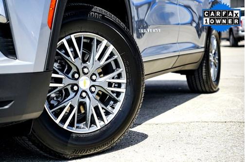2025 Chevrolet Traverse FWD LT