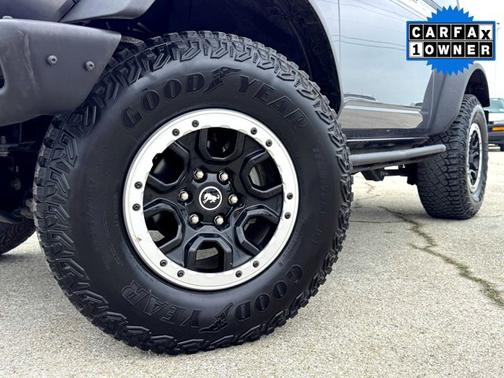 2023 Ford Bronco Base