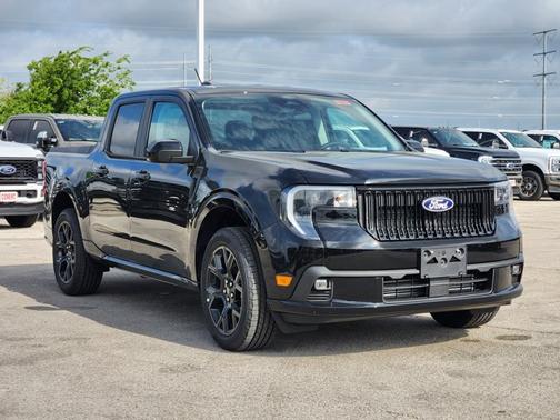 Shadow Black 2026 Ford Maverick Lobo Standard