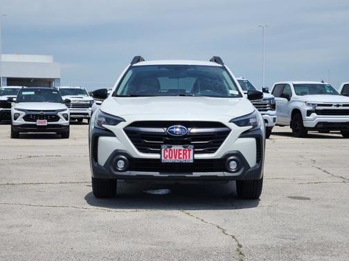 Crystal White Pearl 2024 Subaru Outback Premium