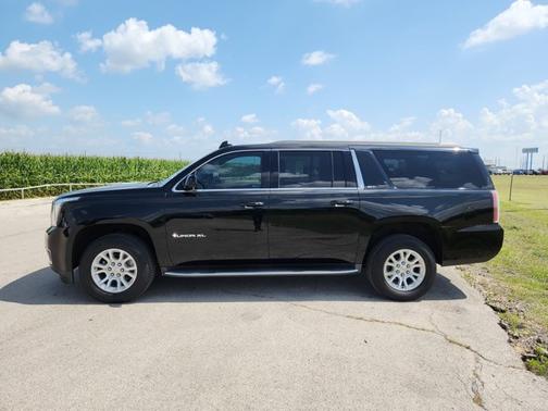 Onyx Black 2018 GMC Yukon XL SLT