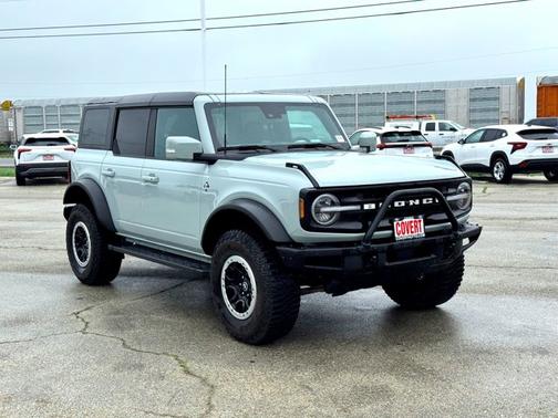 Cactus Gray 2022 Ford Bronco Outer Banks