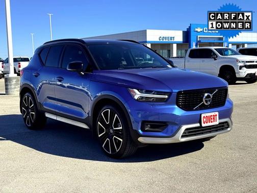2021 Volvo XC40 R-Design