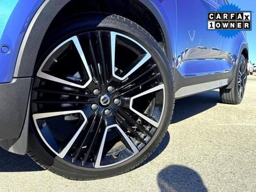 2021 Volvo XC40 R-Design
