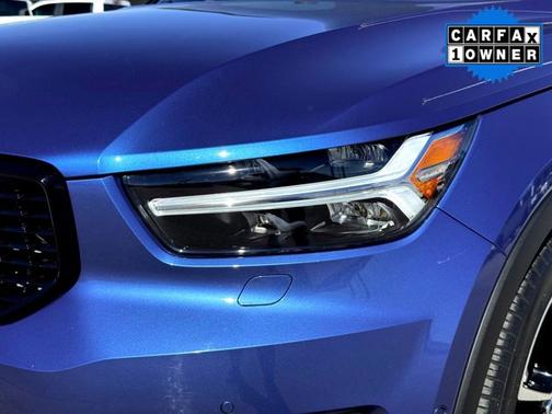 2021 Volvo XC40 R-Design