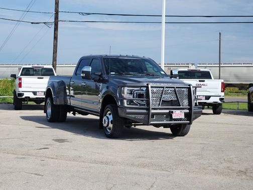 2022 Ford F-350 Platinum