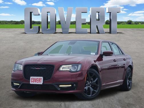Velvet Red Pearlcoat 2023 Chrysler 300 300S