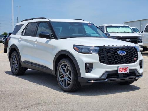 Star White Metallic Tri-Coat 2026 Ford Explorer ST