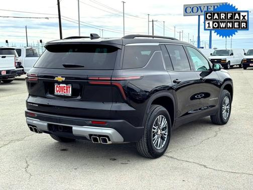 Mosaic Black Metallic 2025 Chevrolet Traverse FWD LT