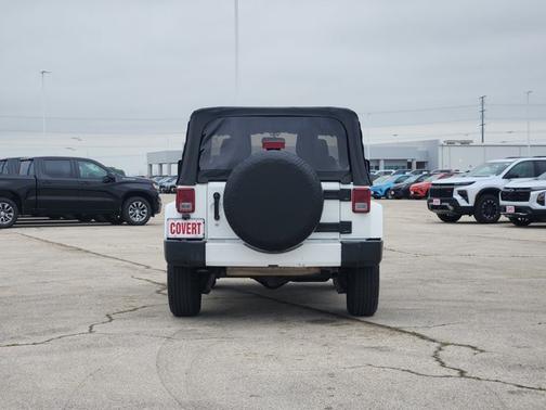 Bright White Clearcoat 2016 Jeep Wrangler Sahara