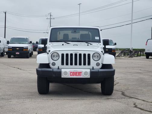 Bright White Clearcoat 2016 Jeep Wrangler Sahara