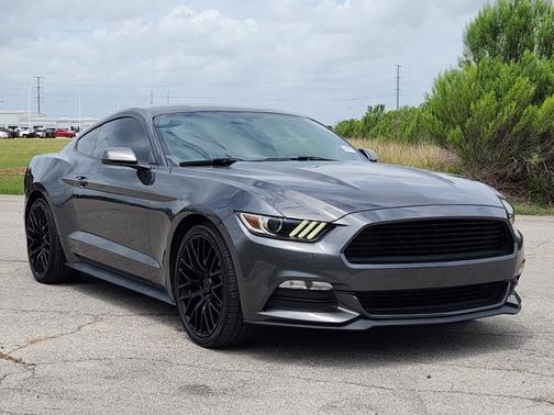2017 Ford Mustang V6